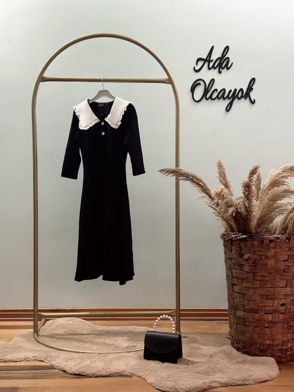 VELOUR Yakası Beyaz, Vintage Detaylı Siyah Elbise